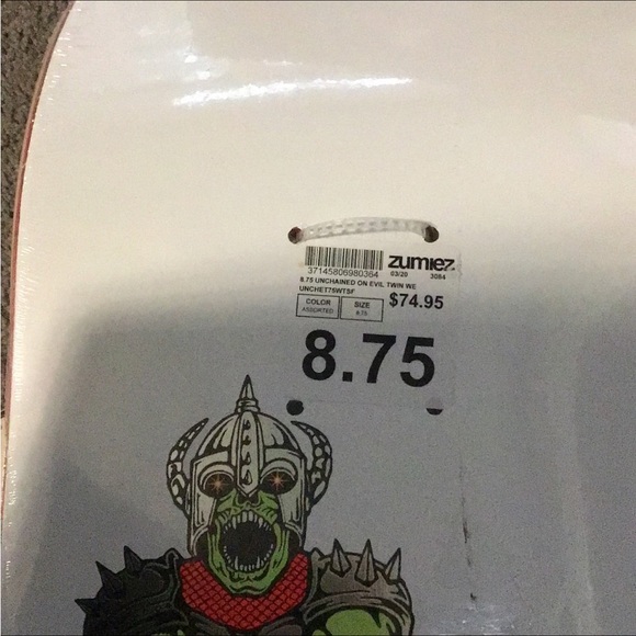 New in plastic Skate Board bought at Zummies - Picture 9 of 9